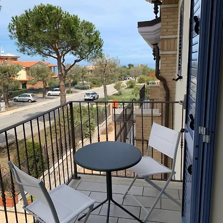 Il Borghetto Bennie En Liisa Cupra Marittima