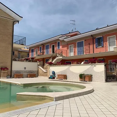 Il Borghetto Bennie En Liisa Daire